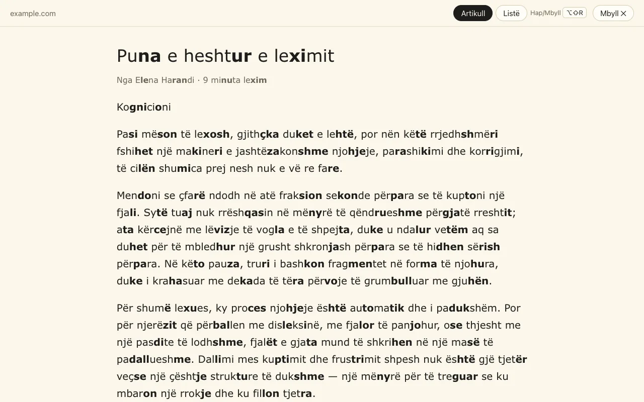 Pamja e leximit: vetëm artikulli në një kolonë të qetë, me shenjim rrokish